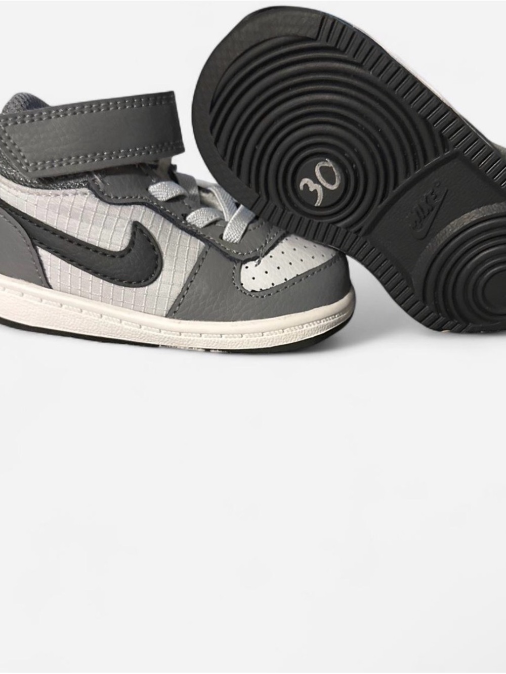Nike Kids' Gray and Black Low-Top Sneakers with Velcro